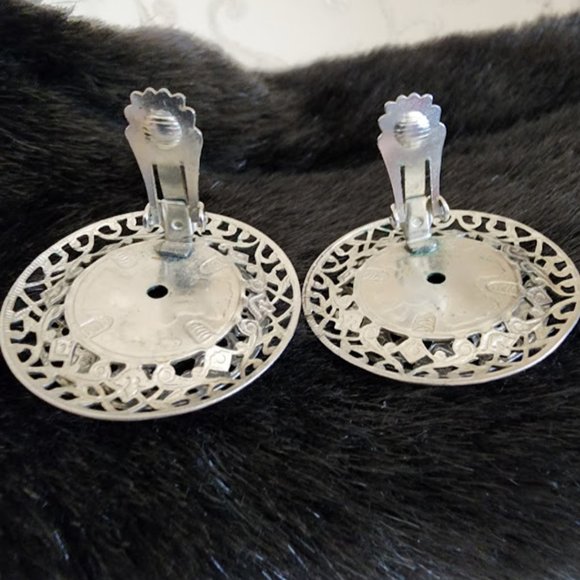 Vintage Silver Clip-On Earrings - Picture 3 of 4